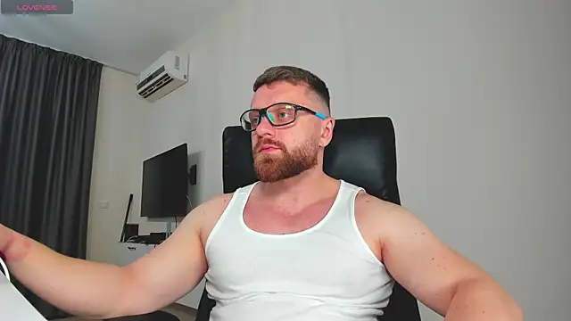 Snapshot of Findom_guy chatting on 02/15/26, 07:24 Findom guy online show from 02/15/26, 07:24