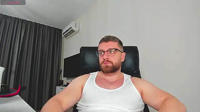 Snapshot of Findom_guy chatting on 01/31/26, 07:12 Findom guy online show from 01/31/26, 07:12