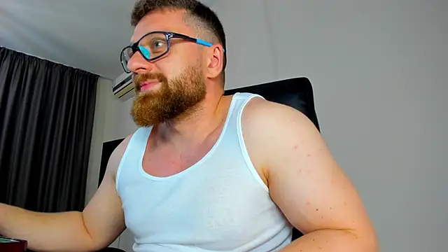 Snapshot of Findom_guy chatting on 04/18/26, 07:58 Findom guy online show from 04/18/26, 07:58