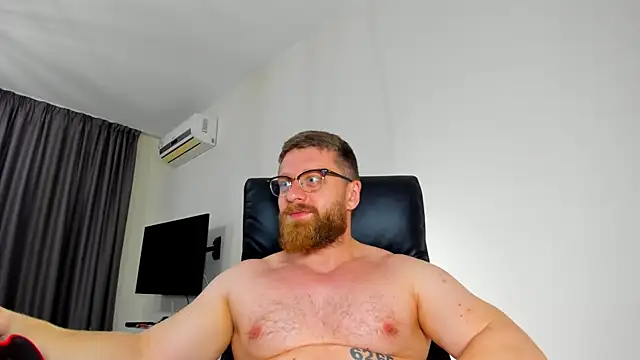 Snapshot of Findom_guy chatting on 05/13/26, 03:19 Findom guy online show from 05/13/26, 03:19