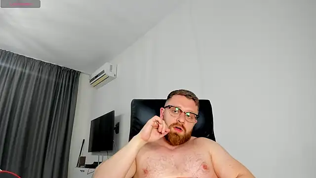Snapshot of Findom_guy chatting on 03/19/26, 11:16 Findom guy online show from 03/19/26, 11:16