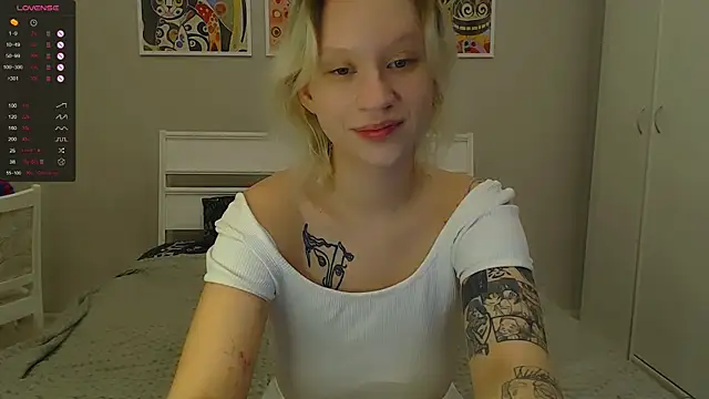 Snapshot of amelia_lye chatting on 03/11/25, 01:01 amelia lye online show from 03/11/25, 01:01
