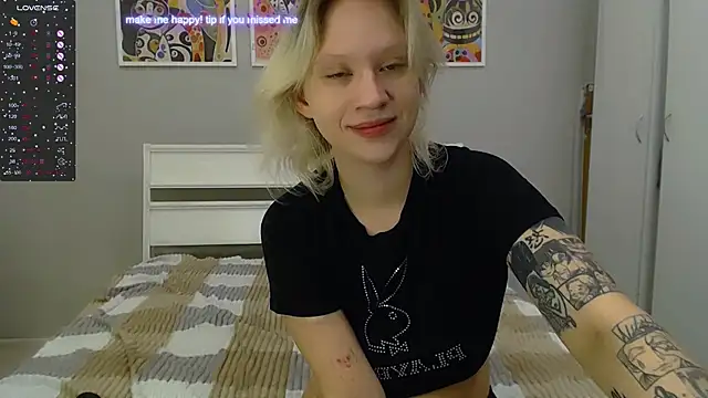 Snapshot of amelia_lye chatting on 02/22/25, 11:57 amelia lye online show from 02/22/25, 11:57