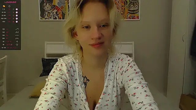 Snapshot of amelia_lye chatting on 03/10/25, 04:03 amelia lye online show from 03/10/25, 04:03