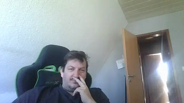 Golffahrer1982 online show from 05/25/26, 08:02