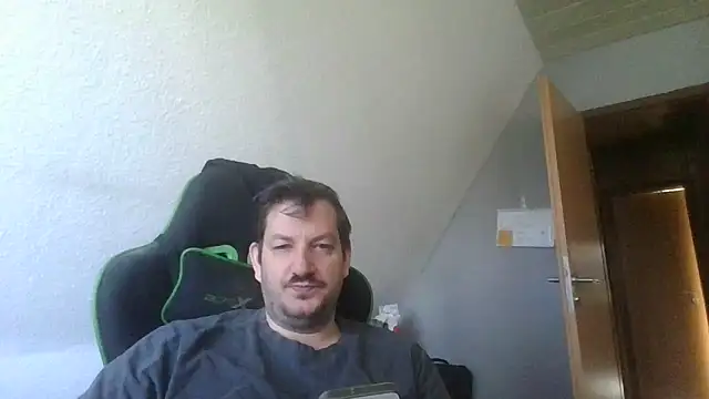 Snapshot of Golffahrer1982 chatting on 09/22/25, 08:31 Golffahrer1982 online show from 09/22/25, 08:31