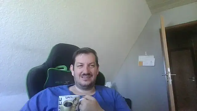 Snapshot of Golffahrer1982 chatting on 09/23/25, 08:54 Golffahrer1982 online show from 09/23/25, 08:54