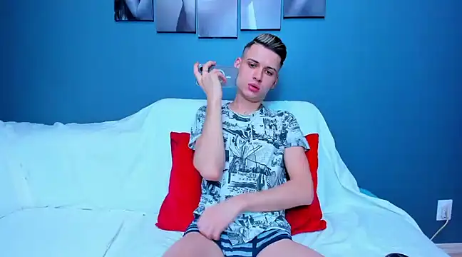 andboyfor6 online show from 01/22/25, 09:35