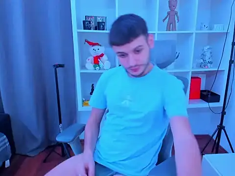 andboyfor6 online show from 12/22/25, 11:43