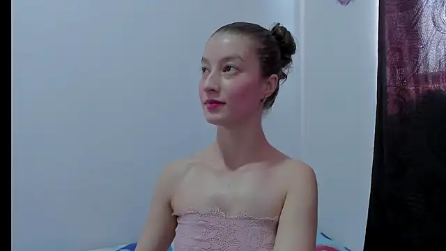 MiiaVolkova online show from 11/12/25, 05:50