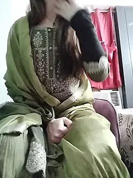 Snapshot of Noor_Darliing chatting on 05/25/26, 03:55 Noor Darliing online show from 05/25/26, 03:55