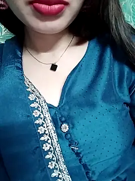 Snapshot of Noor_Darliing chatting on 04/18/26, 07:18 Noor Darliing online show from 04/18/26, 07:18