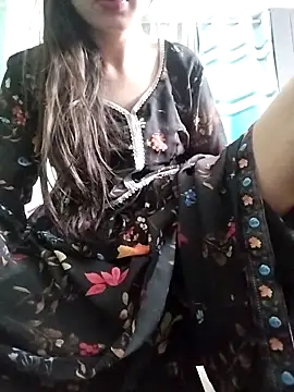 Snapshot of Noor_Darliing chatting on 02/28/25, 03:15 Noor Darliing online show from 02/28/25, 03:15