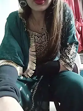 Snapshot of Noor_Darliing chatting on 06/24/26, 03:10 Noor Darliing online show from 06/24/26, 03:10