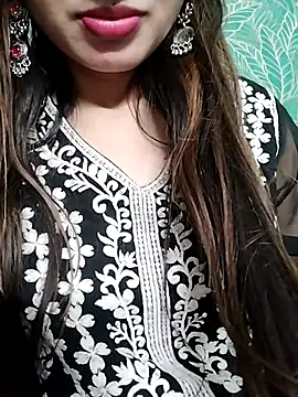 Snapshot of Noor_Darliing chatting on 03/04/25, 09:22 Noor Darliing online show from 03/04/25, 09:22