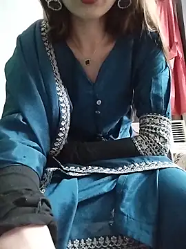 Snapshot of Noor_Darliing chatting on 06/10/26, 03:35 Noor Darliing online show from 06/10/26, 03:35