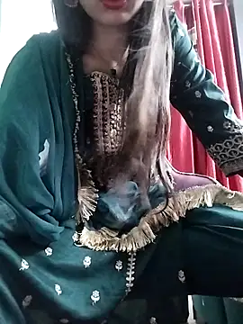 Snapshot of Noor_Darliing chatting on 04/19/26, 06:10 Noor Darliing online show from 04/19/26, 06:10