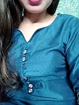 Snapshot of Noor_Darliing chatting on 03/07/25, 09:48 Noor Darliing online show from 03/07/25, 09:48