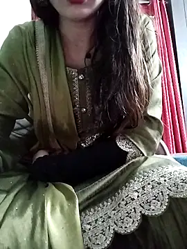 Snapshot of Noor_Darliing chatting on 03/23/26, 03:01 Noor Darliing online show from 03/23/26, 03:01