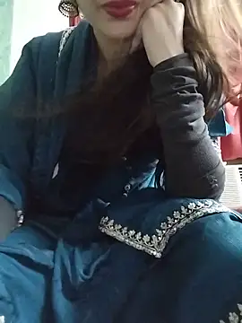 Snapshot of Noor_Darliing chatting on 05/13/26, 03:30 Noor Darliing online show from 05/13/26, 03:30