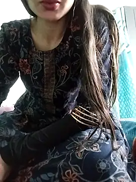 Snapshot of Noor_Darliing chatting on 03/08/25, 09:29 Noor Darliing online show from 03/08/25, 09:29