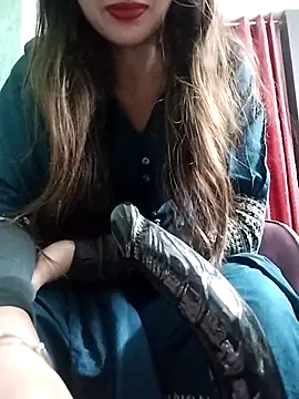 Noor Darliing online show from 12/16/25, 03:05