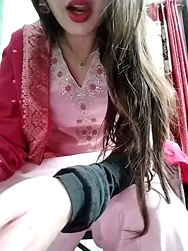 Snapshot of Noor_Darliing chatting on 03/25/26, 03:33 Noor Darliing online show from 03/25/26, 03:33
