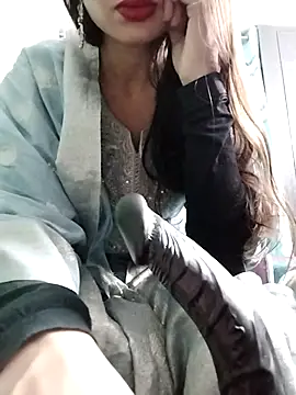 Snapshot of Noor_Darliing chatting on 03/01/25, 03:16 Noor Darliing online show from 03/01/25, 03:16