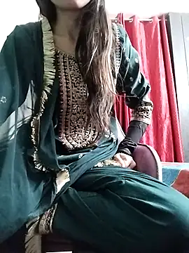 Snapshot of Noor_Darliing chatting on 03/21/25, 09:34 Noor Darliing online show from 03/21/25, 09:34