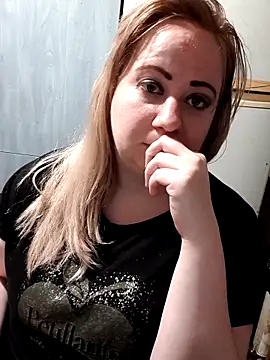 Snapshot of D_Marinna chatting on 02/21/26, 07:05 D Marinna online show from 02/21/26, 07:05