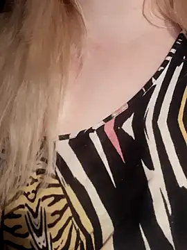 D Marinna online show from 12/13/25, 08:04