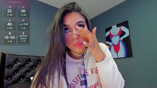 Snapshot of Sophiietaylor chatting on 11/04/25, 11:19 Sophiietaylor online show from 11/04/25, 11:19