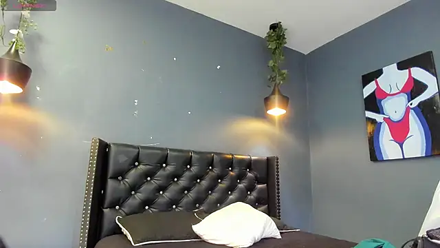 Snapshot of Sophiietaylor chatting on 09/23/25, 11:34 Sophiietaylor online show from 09/23/25, 11:34