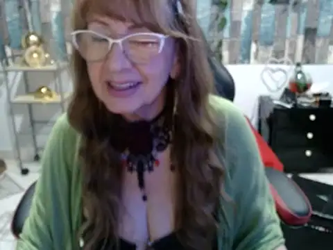 Snapshot of KarimaSarabe chatting on 03/21/25, 11:12 KarimaSarabe online show from 03/21/25, 11:12