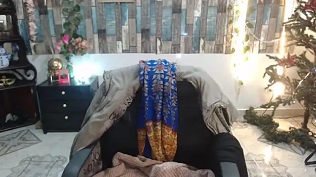 Snapshot of KarimaSarabe chatting on 12/04/25, 09:14 KarimaSarabe online show from 12/04/25, 09:14