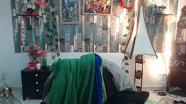 Snapshot of KarimaSarabe chatting on 11/21/25, 08:41 KarimaSarabe online show from 11/21/25, 08:41