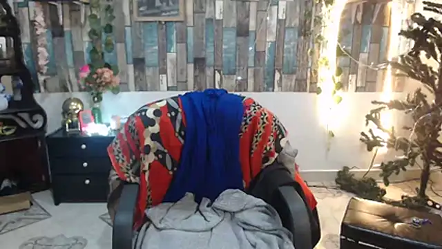 Snapshot of KarimaSarabe chatting on 12/02/25, 10:00 KarimaSarabe online show from 12/02/25, 10:00