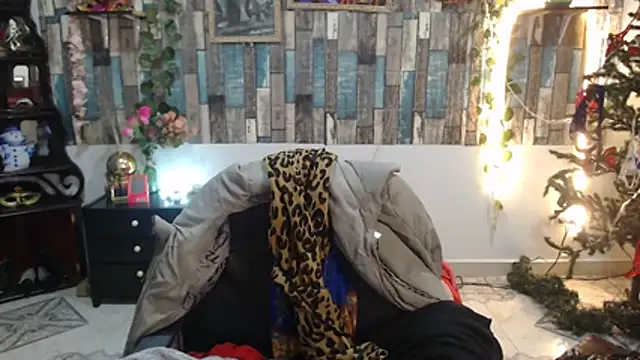 Snapshot of KarimaSarabe chatting on 12/05/25, 08:50 KarimaSarabe online show from 12/05/25, 08:50