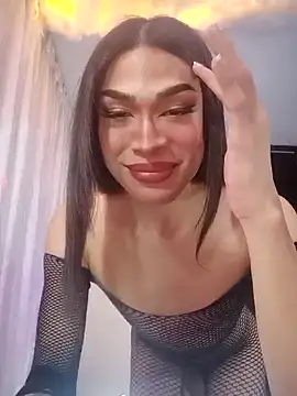 Snapshot of Victor-and-shelly chatting on 12/16/24, 05:59 Victor-and-shelly online show from 12/16/24, 05:59