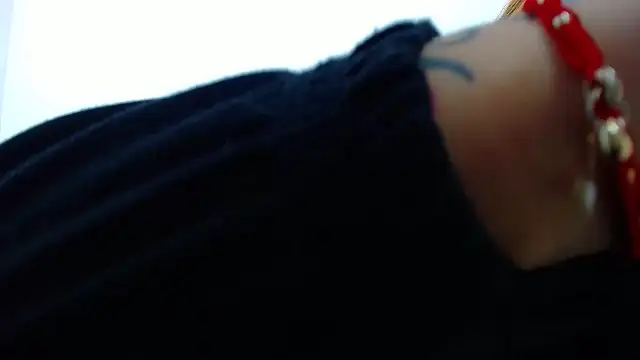 hanna rabbit  online show from 02/10/26, 12:53