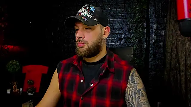 LexXHardy online show from 10/18/25, 01:02