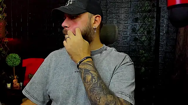 LexXHardy online show from 10/19/25, 01:03