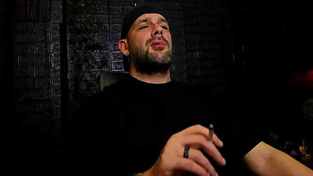 LexXHardy online show from 12/22/25, 12:44