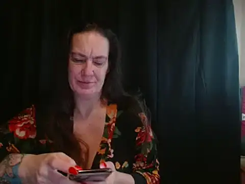 Snapshot of SimoneMoore chatting on 02/06/25, 02:26 SimoneMoore online show from 02/06/25, 02:26