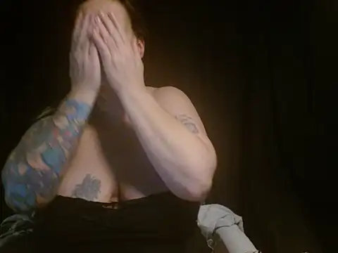 SimoneMoore online show from 01/06/26, 05:33