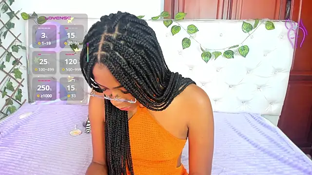 Andrea Williams24 online show from 09/19/25, 01:04