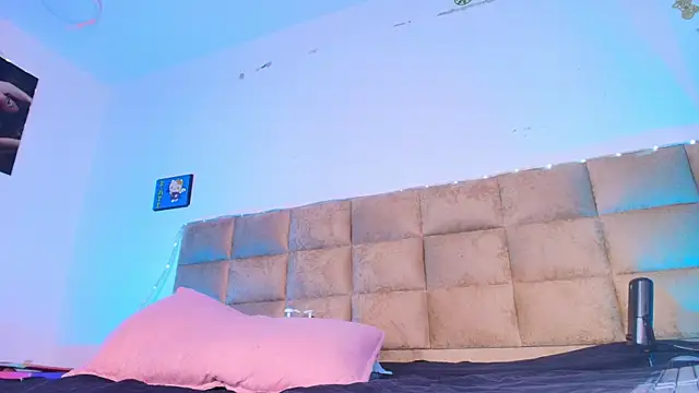  sex mia online show from 09/22/25, 07:20