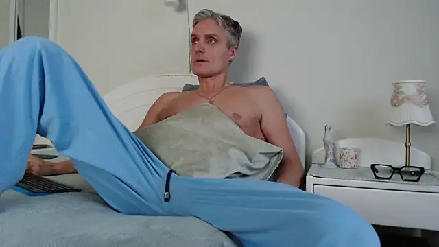 StrongBill online show from 12/02/24, 07:09