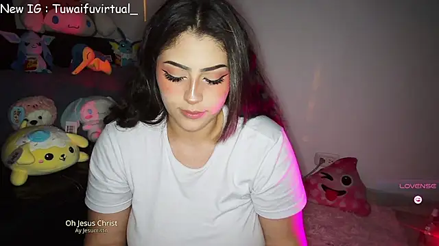 TuWaifuVirtual1 online show from 11/16/25, 01:21