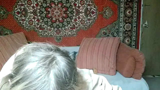 Kathlyn  Heath online show from 12/20/25, 06:11